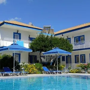 Blue White - Kefallonia Poolside Retreats Aparthotel